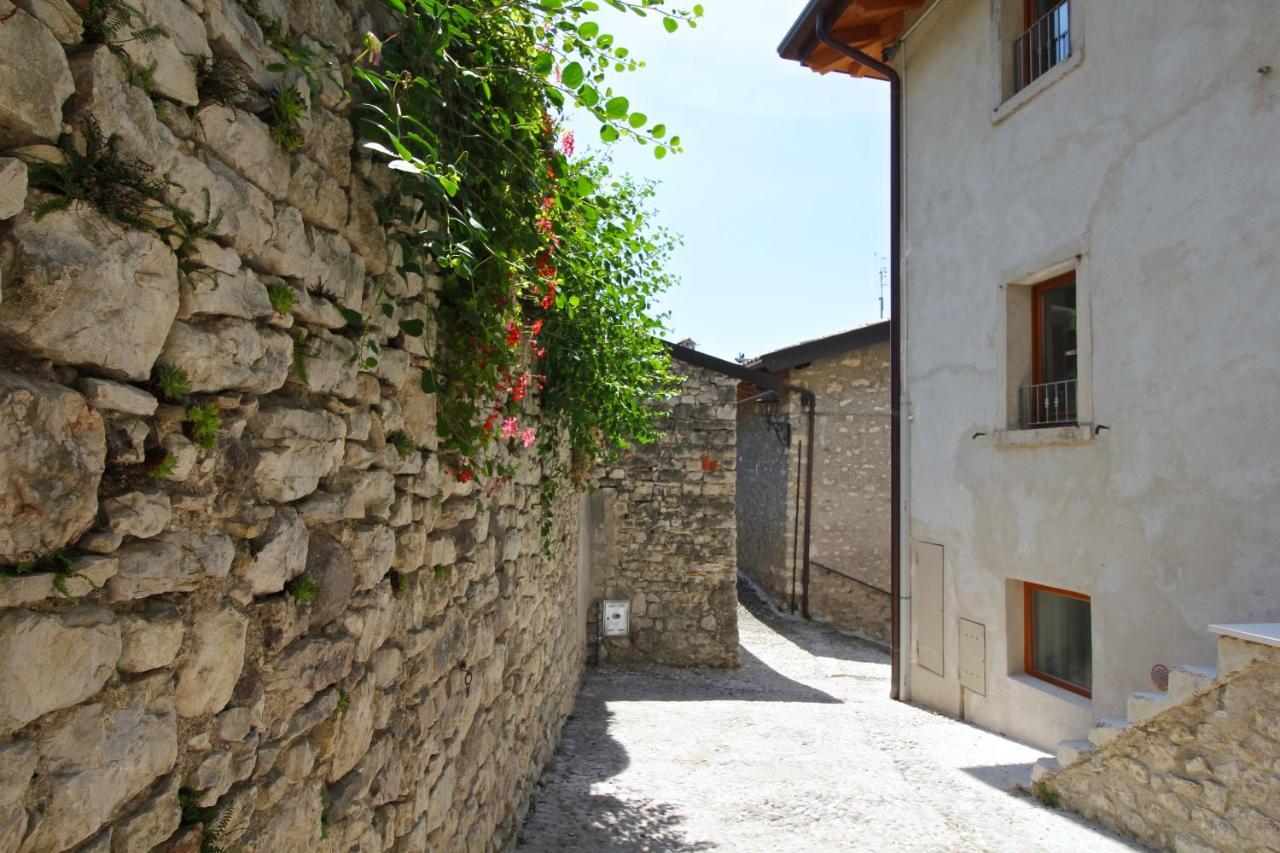 Ca De L'Angelon Aparthotel Brenzone sul Garda Exteriör bild