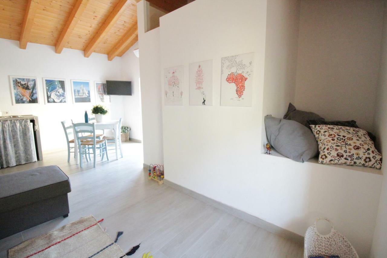 Ca De L'Angelon Aparthotel Brenzone sul Garda Exteriör bild